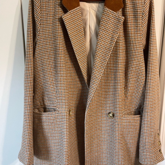 Moon River Jackets & Blazers - Moon River Camel & Cream Houndstooth Jacket with Corduroy Trim